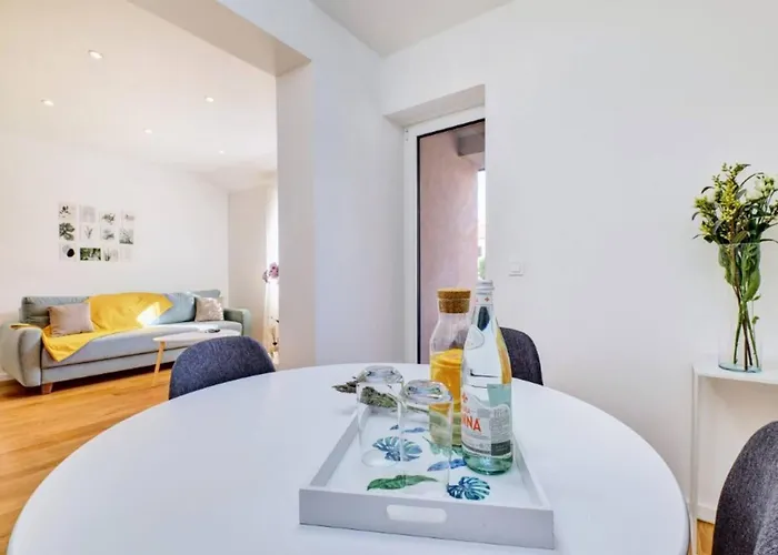 Beautiful New Blaz Apartment