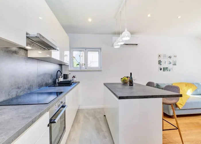 Beautiful New Blaz Apartment Mali Losinj